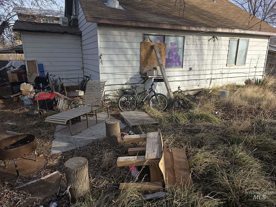 2nd image of 106 Walnut St