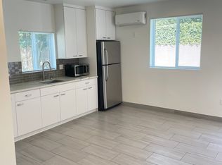 17845 Victory Blvd #2, Reseda, CA 91335