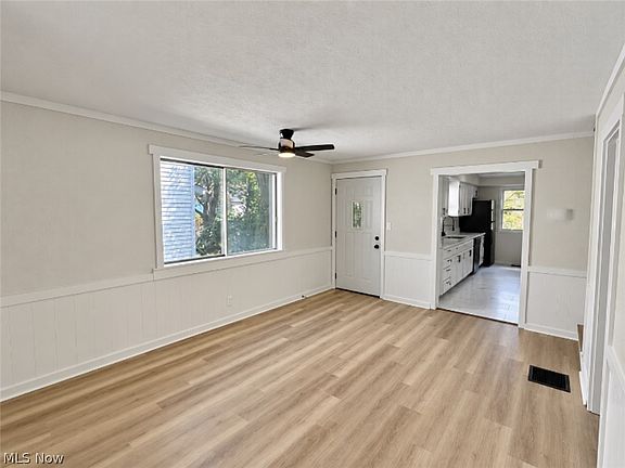 4th image of 286 Alhambra Way