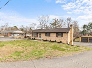 1471 Mud Pike Rd, Christiansburg, VA 24073