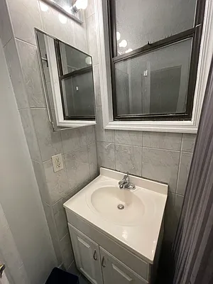 Rented by HOLTON REAL ESTATE INC. | media 10