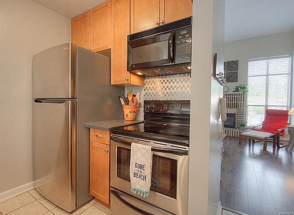 5th image of 8039 Charter Oak Ln #5