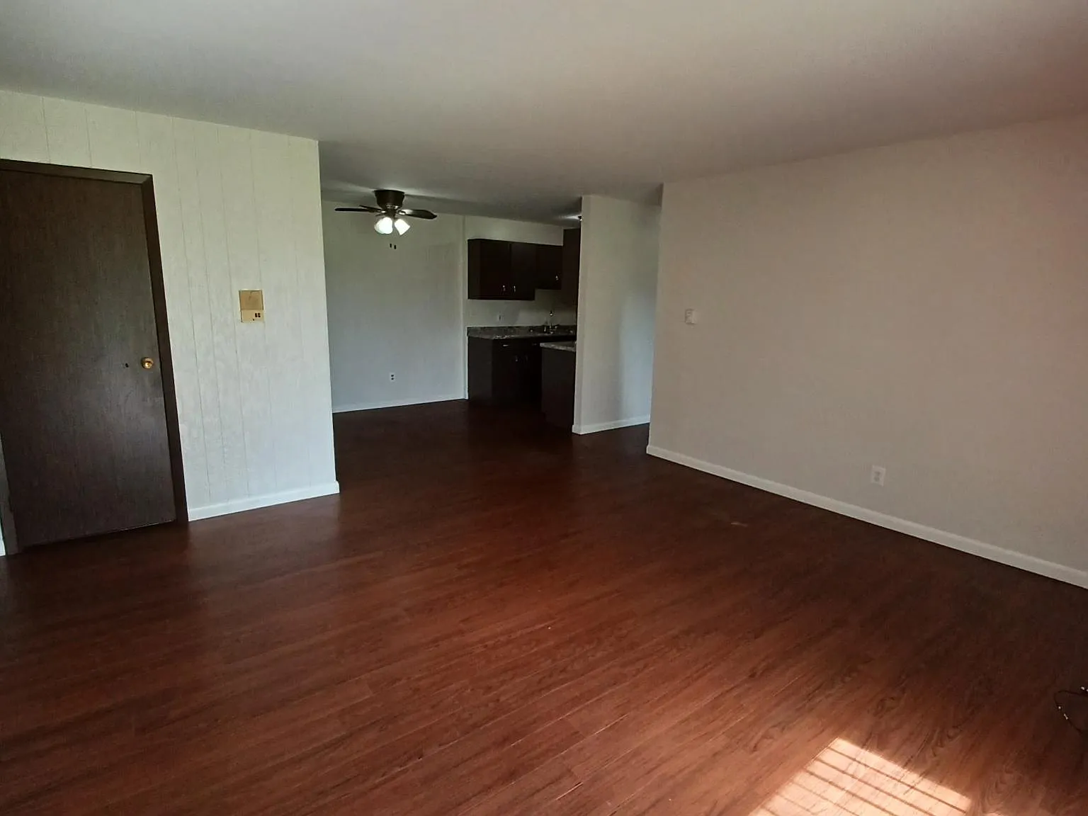 1 bed, 700 sqft, $1,320 — Photo 2