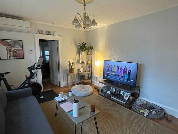 5th image of 528 Mount Auburn St #1_?
