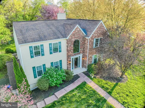 4211 Tara Cir, Upper Chichester, PA 19061