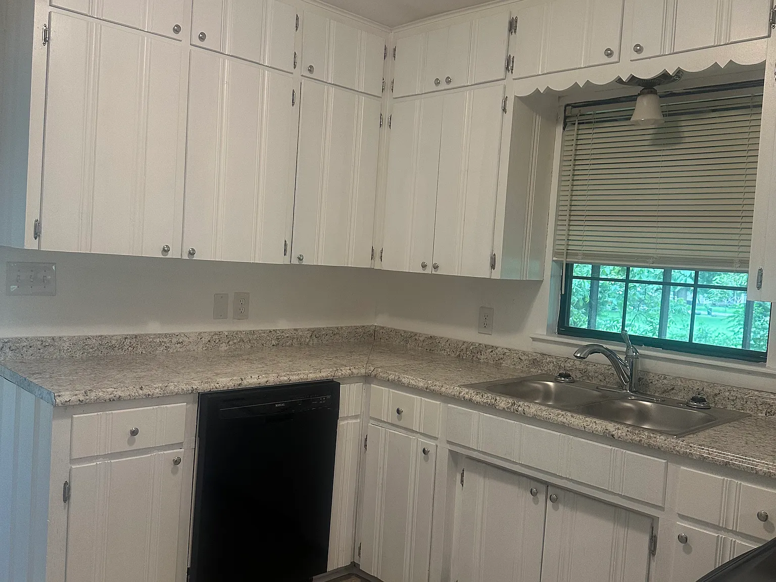 303 Kansas Ave — Photo 2