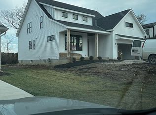 6050 Arnett St, Cincinnati, OH 45243