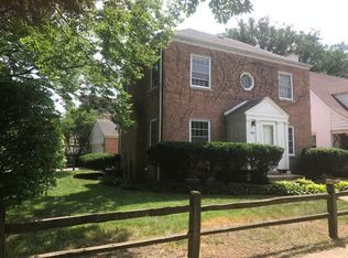 1037 Division St, Oak Park, IL