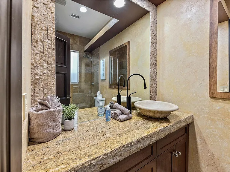 2430 Castilla Isle — Photo 37