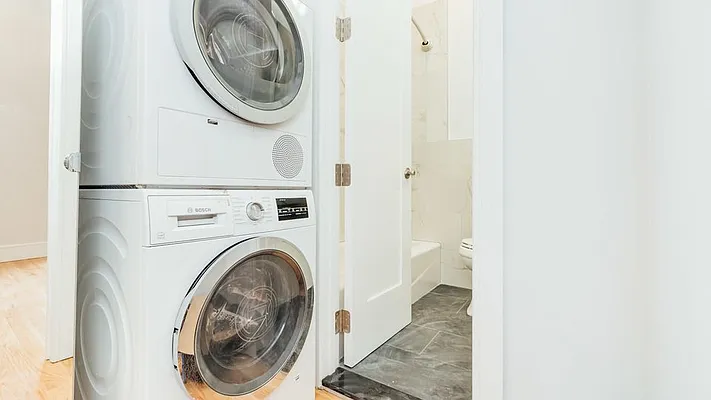 Rented by Nooklyn NYC LLC | media 89