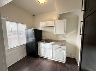 194 W 41st Pl, Los Angeles, CA 90037