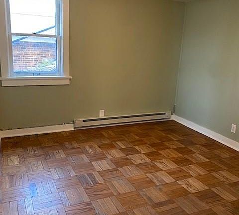 4th image of 321 Woodland Ln APT 7