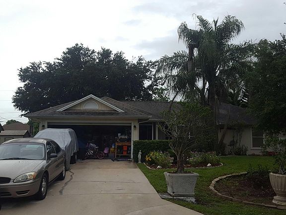 2nd image of 942 SW Haleyberry Ave