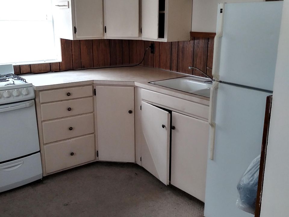 2nd image of 210 E Dunklin St APT B1