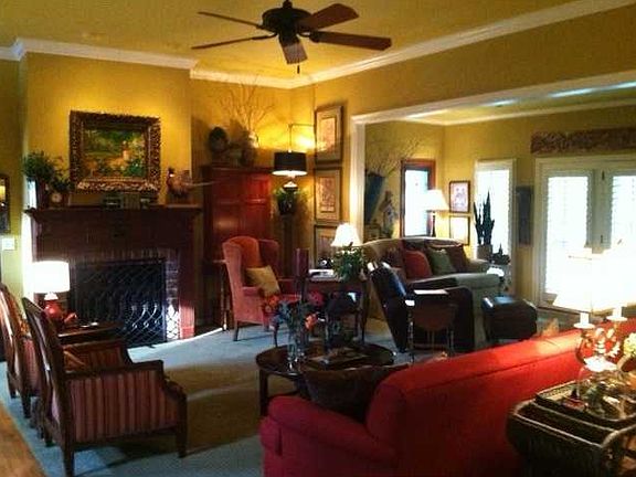 3rd image of 2 NE Willow Bank Cir