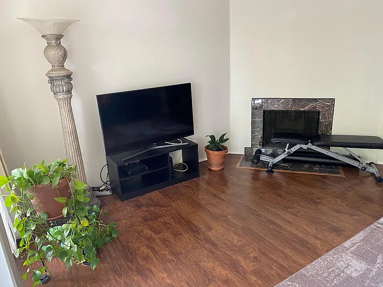 10377 Mary Ave — Photo 4