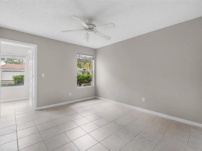 5116 Conroy Rd #15 — Photo 33