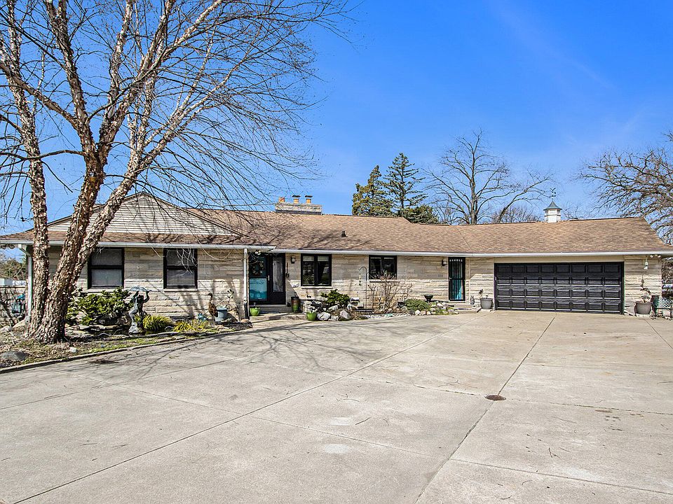1st image of 2624 Brookhaven Dr