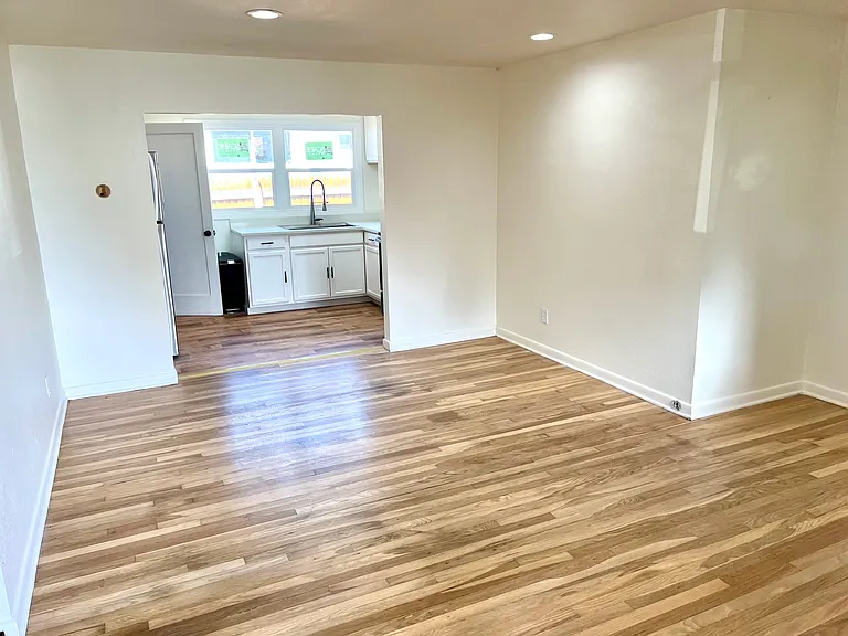 3910 NW Franklin St #B — Photo 16