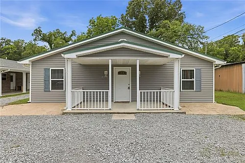 21082 Highway 22 Photo 1