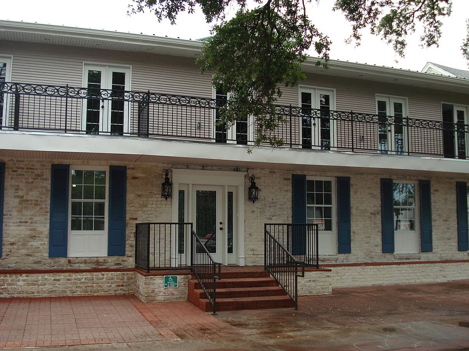 1st image of 3300 Canal St