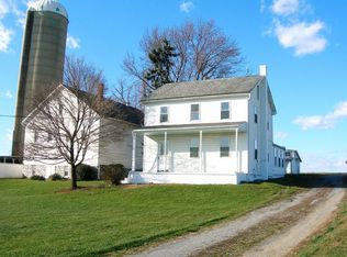 695 W Lexington Rd, Lititz, PA 17543