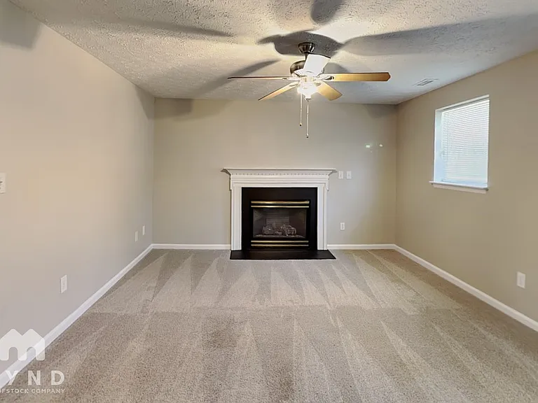 105 Bridgedale Ct — Photo 2