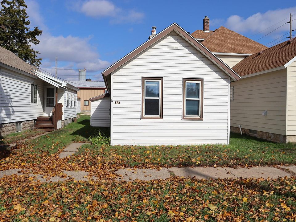 1st image of 872 E 2nd St