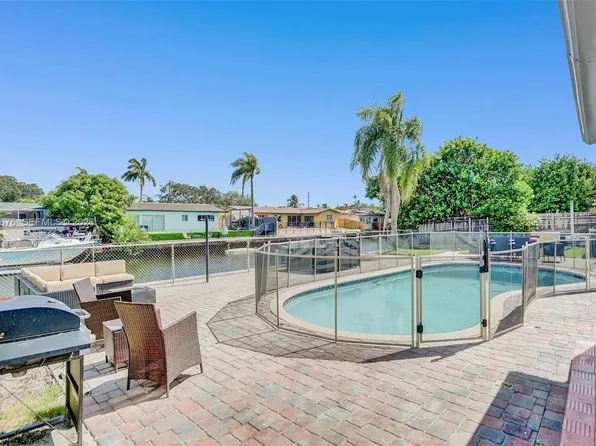 2827 Arthur St, Hollywood, FL 33020