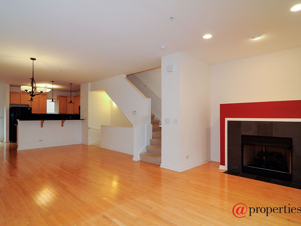 Living Room / Dining Room