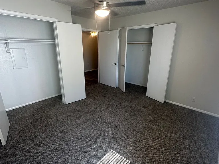 Regency Point Luxury Apartments — Photo 9