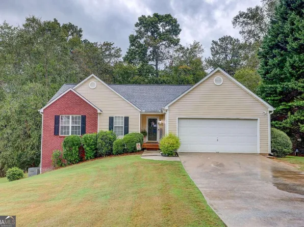 1317 Stream Walk Dr, Loganville, GA 30052