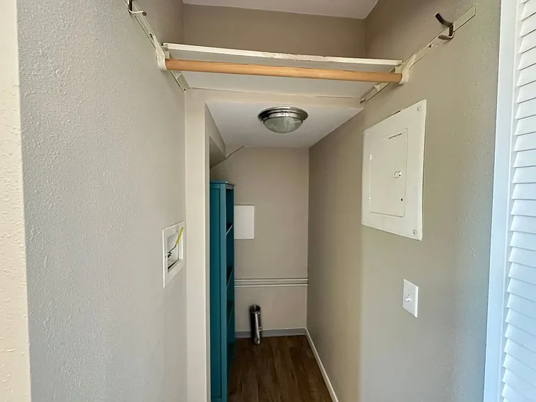 4038 Mayne Ln #13 — Photo 13