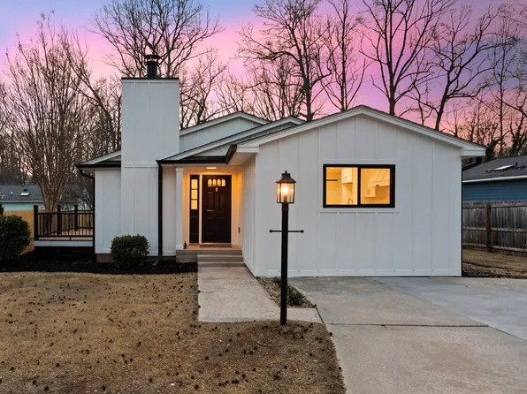 1005 Summit Dr, Greenville, SC 29609