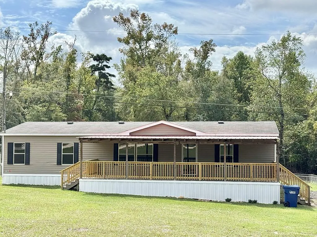 179 Lee Road 599 photo 1