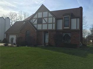488 Patriot Dr W, Waterville, OH 43566
