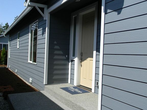 3rd image of 4927 Cypress Drive SE
