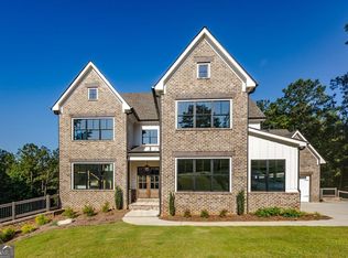 615 Forest Pointe Dr, Forsyth, GA 31029