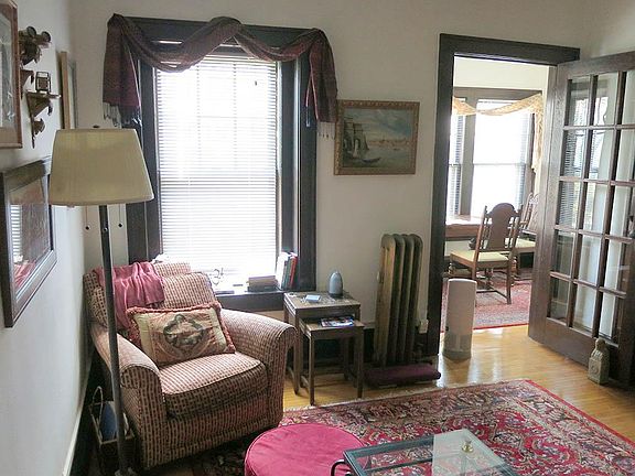 5th image of 153 Western Ave N APT 7