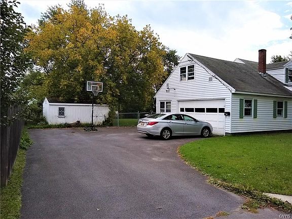 2nd image of 1135 Wetmore St