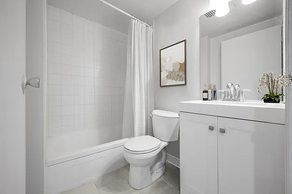 Rented by Douglas Elliman | media 22