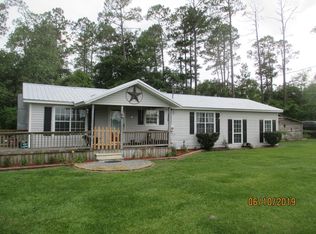 1487 Garrison Rd, Ray City, GA 31645