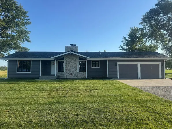4520 SE 61st St, Berryton, KS 66409
