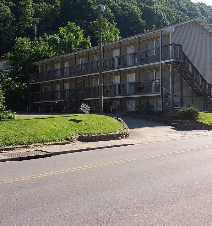 1st image of 2420 Washington St E APT 10