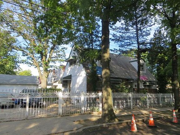 3rd image of 11106 174th St