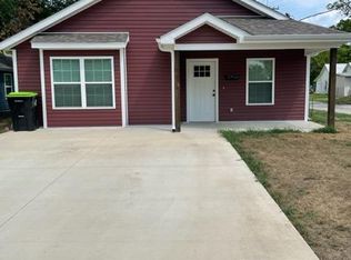 901 N Hall St, Webb City, MO 64870