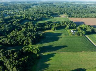 17104 E 28th Rd, Nokomis, IL 62075