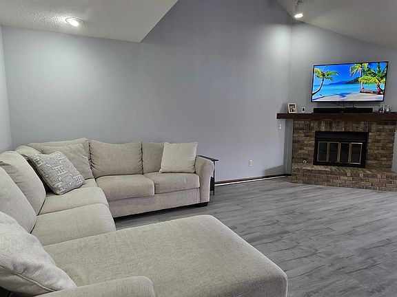 5th image of 5117 Woodmark Ct