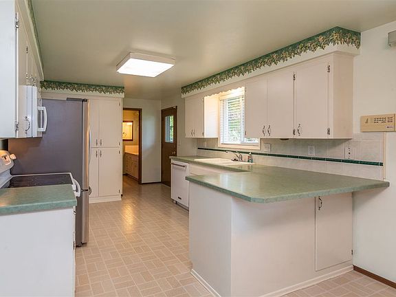 5th image of 12727 E Guthrie Dr