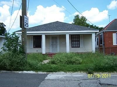 2nd image of 1315 Milton St